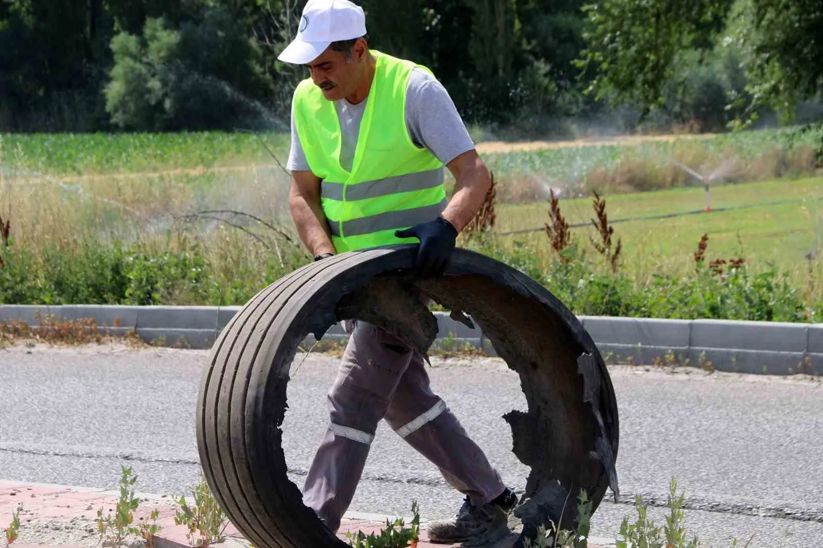 Kütahya sanayicisinden yeşil dokunuş: 5. kez doğa için bir araya geldiler