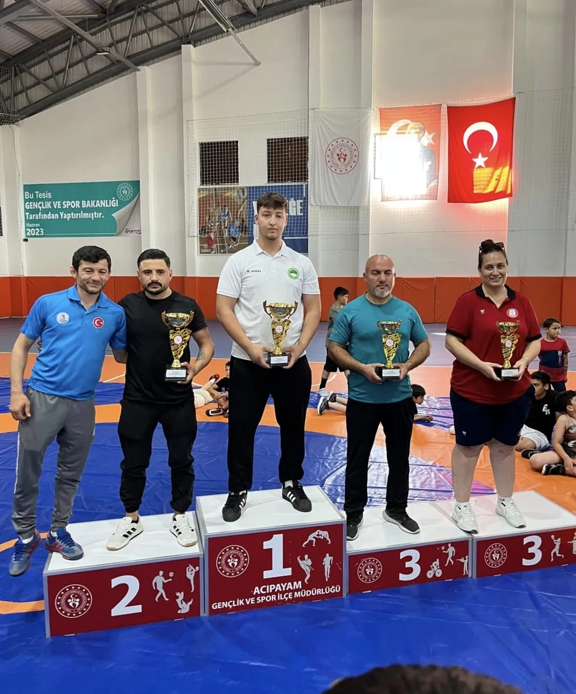 Minderin küçük devleri Manisa’ya kupalarla döndü: 7 madalyalık zafer
