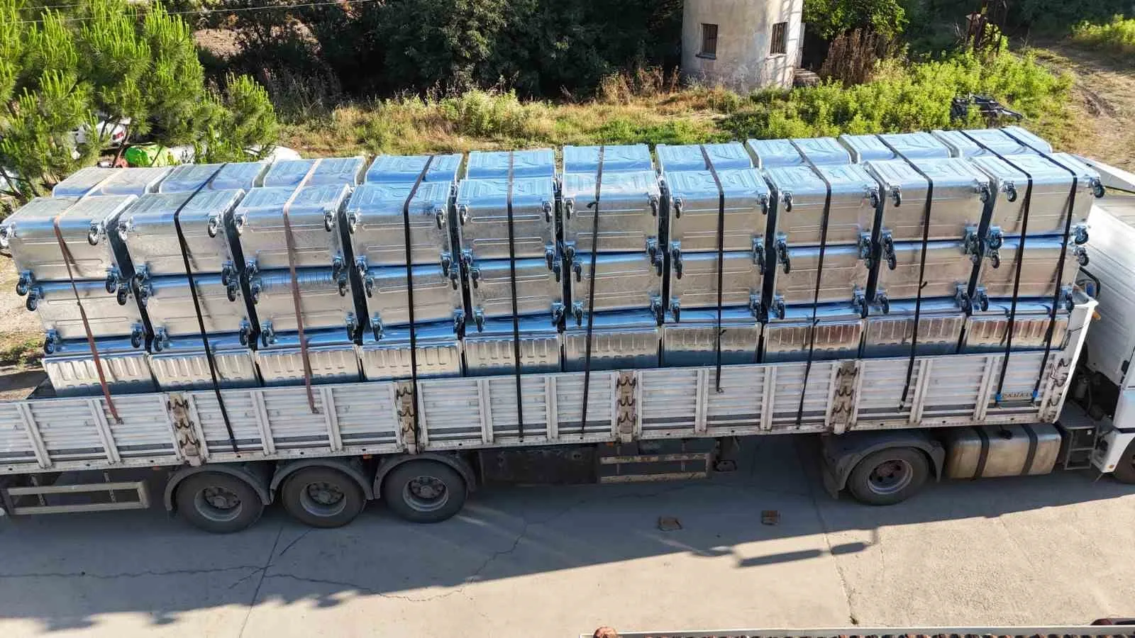 Bozdoğan’da hijyen atağı: Sokaklar yeni konteynerlerle yenileniyor
