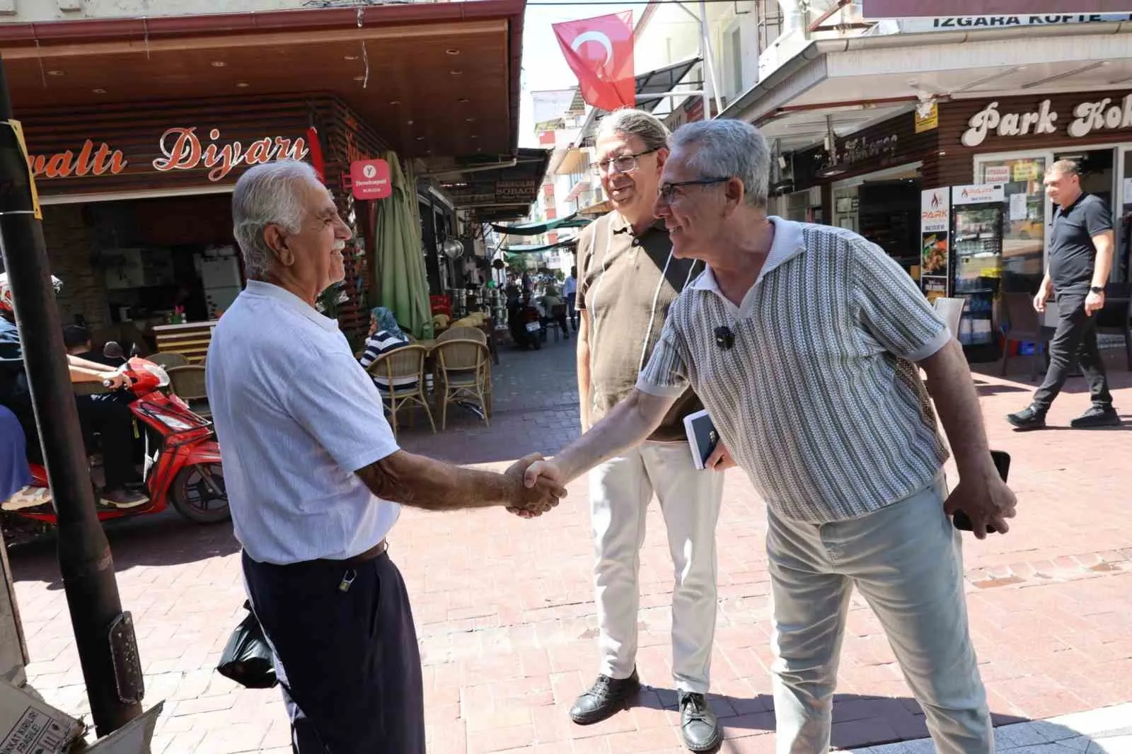 Nazilli'de saha mesaisi: Başkan Tetik'ten esnafa doğrudan hizmet sözü