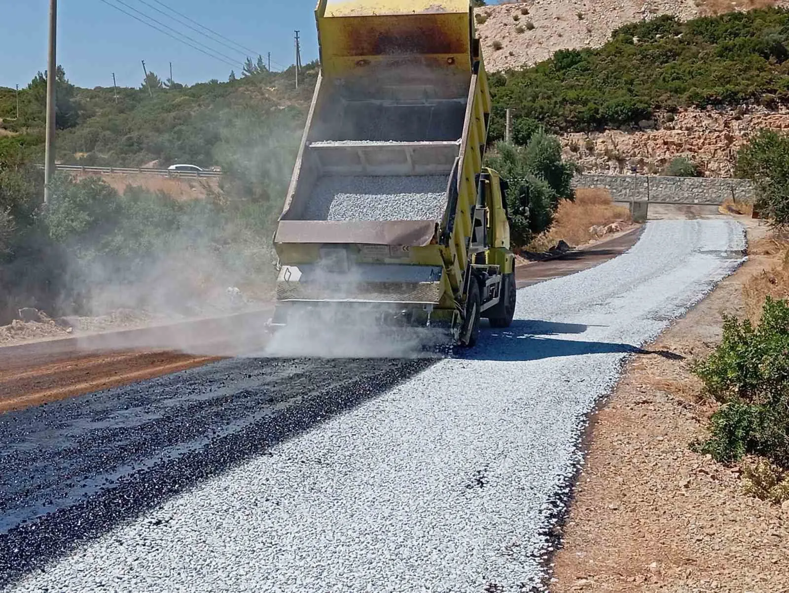 Aydın’ın dört bir yanında hummalı çalışma: 17 ilçede ulaşım ağı baştan aşağı yenileniyor
