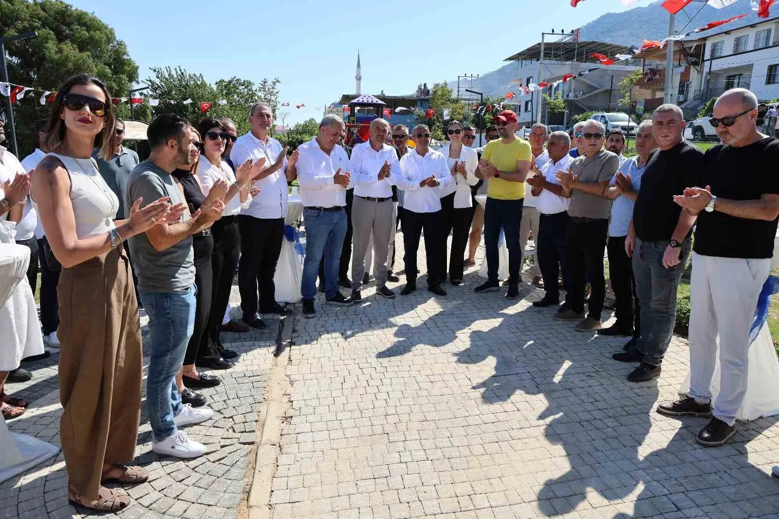 Akçakonak’ta Başkan Arıkan imzalı değişim: Mahalle yeni nefes alanına kavuştu