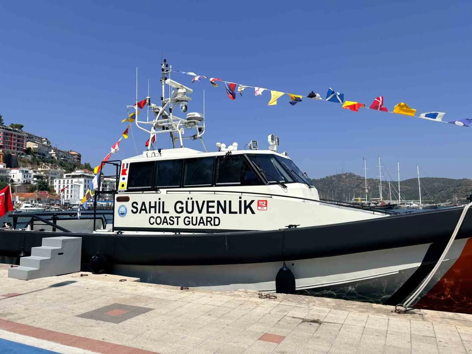 Fethiye sahillerinde bayram coşkusu: Sahil Güvenlik botu kapılarını açtı