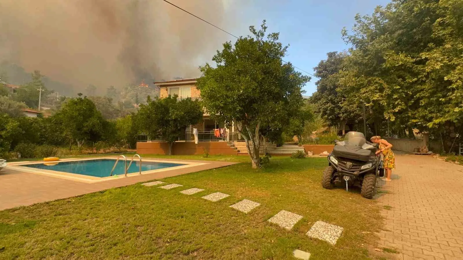 Fethiye’de orman yangını kabusu: İnlice Mahallesi boşaltılıyor