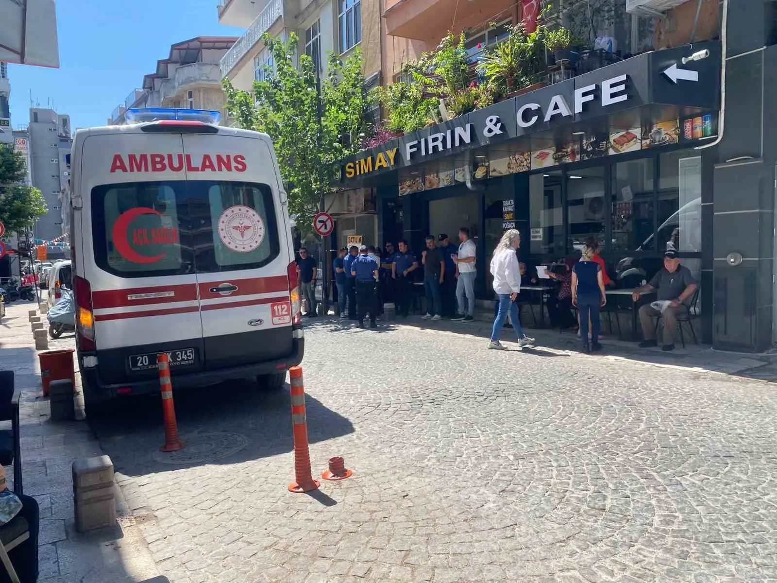 Denizli'de esnafın son yolculuğu: İş yerine varmak isterken pastanede fenalaştı