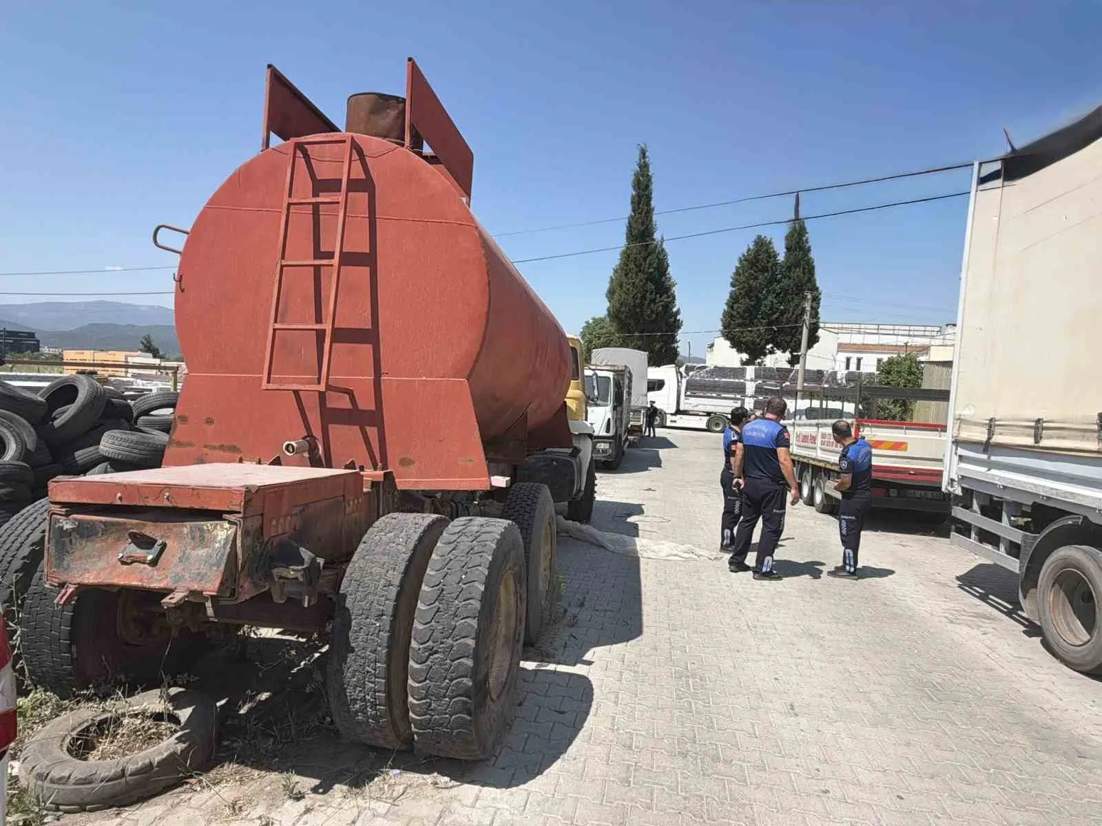 Yatağan’da hurda araç temizliği: Mahalleli rahat bir nefes aldı
