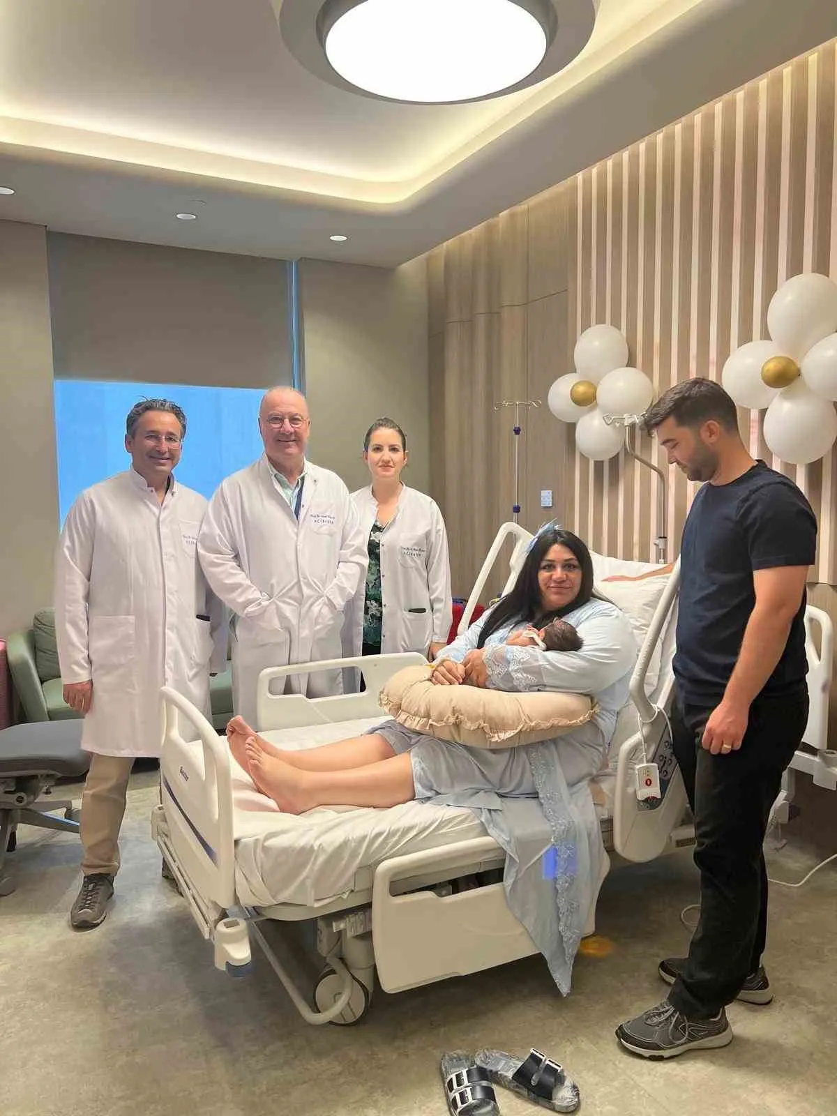 Riskli gebelikte mucizevi kavuşma: Barlas bebek sağlıkla dünyaya geldi