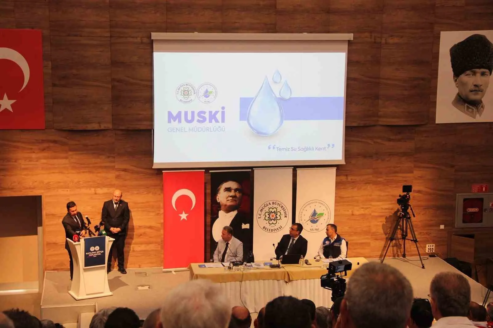 Muğla’da altyapı önceliği: Başkan Aras’tan "hizmet için borçlanma" mesajı