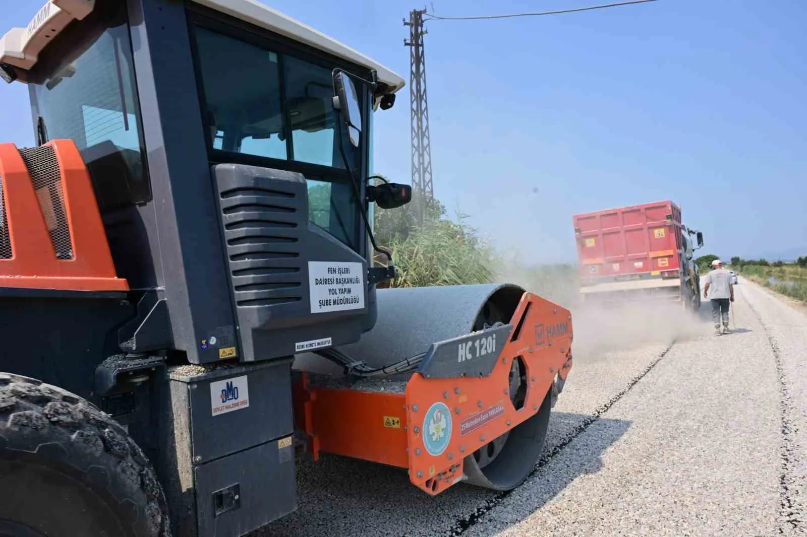 Turgutlu’da asfalt mesaisi: Üreticinin yol çilesi tarih oluyor