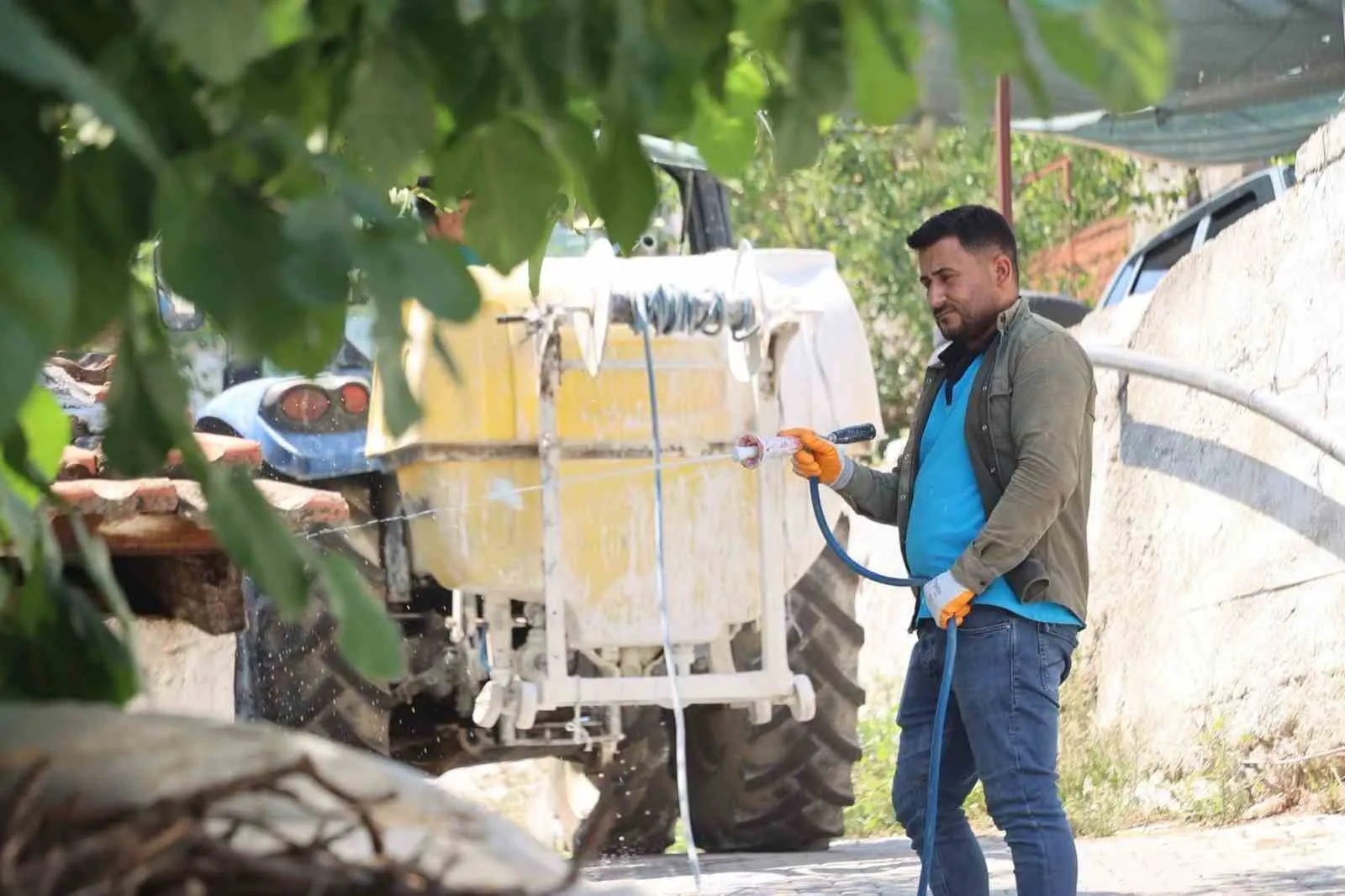 Koçarlı’da yeşil alanlar ve sokaklar mercek altında: Şahinciler’de hummalı çalışma