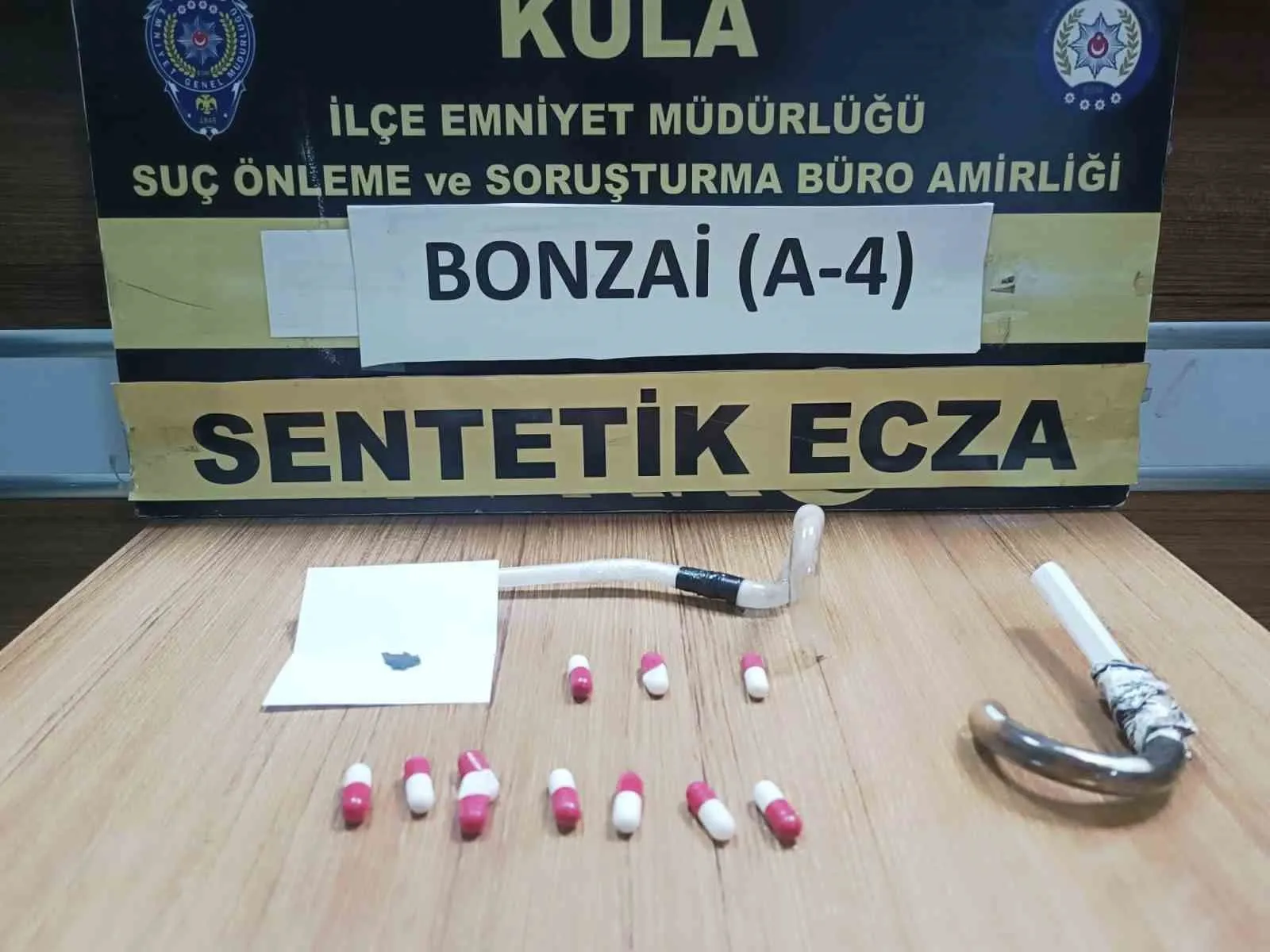 Manisa sokaklarında zehir operasyonu: Binlerce doz madde ele geçirildi