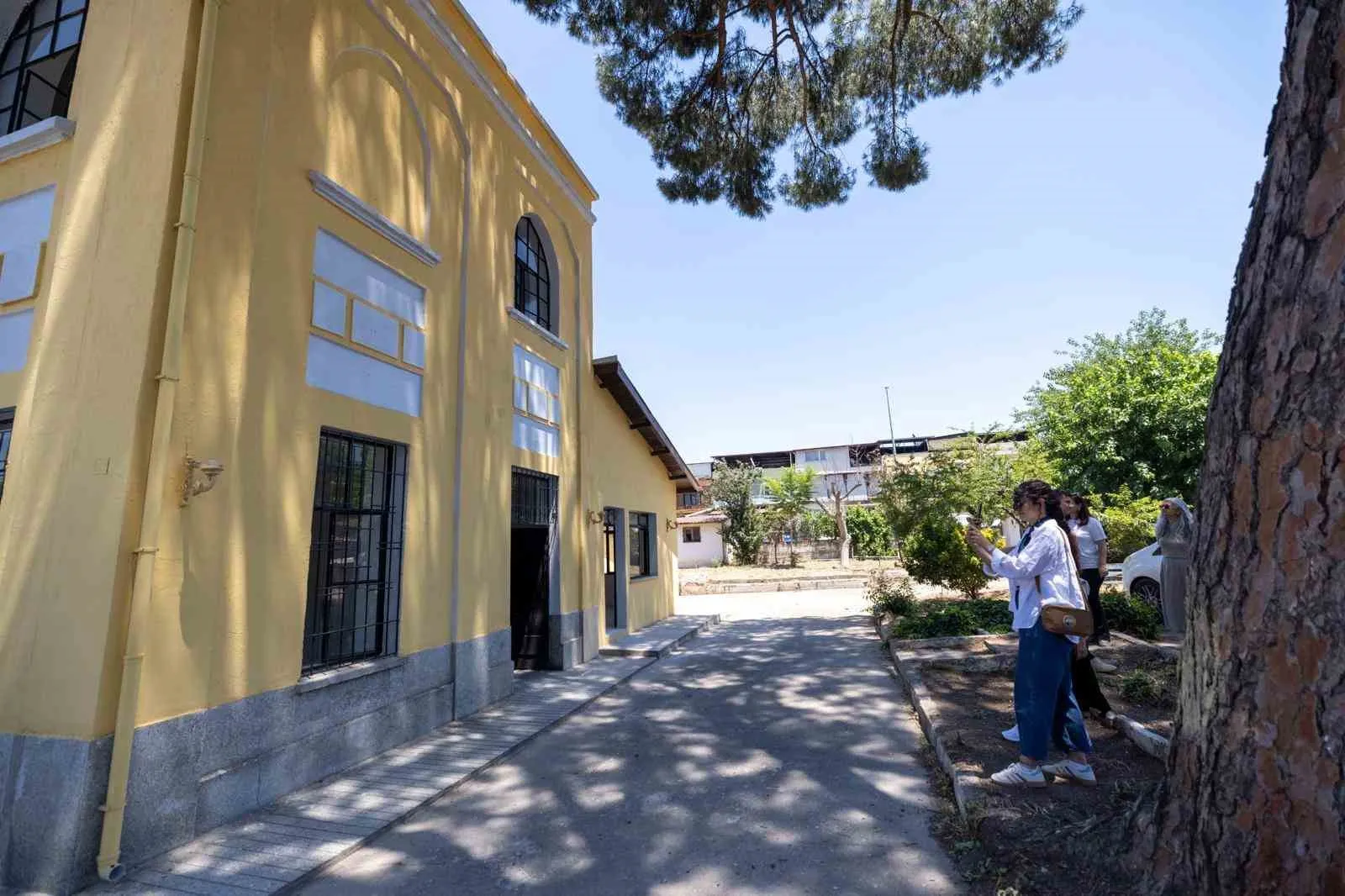 İzmir’in geçmişine sadık dokunuş: 29 ilçede titiz koruma seferberliği