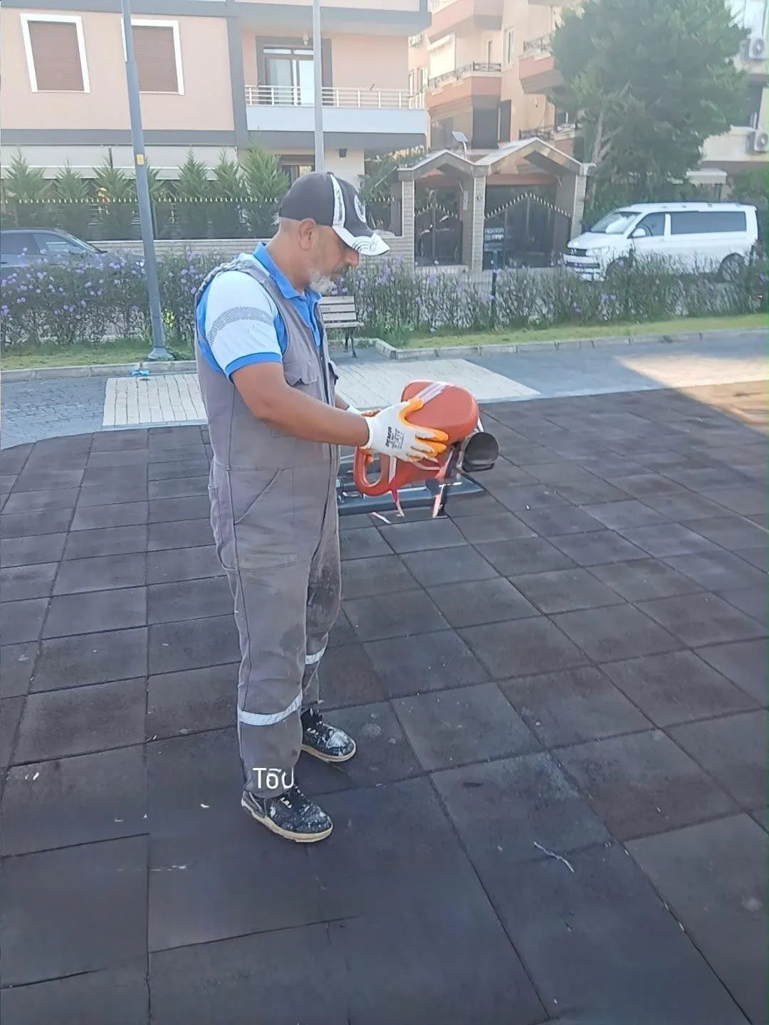 Didim’de ortak yaşam alanlarına dokunuş: Parklar yaza hazırlanıyor