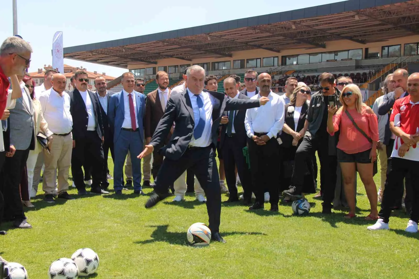 Muğla’nın spor geleceği için dev hamle: Bakan Bak’tan yeni tesis ve yurt müjdeleri