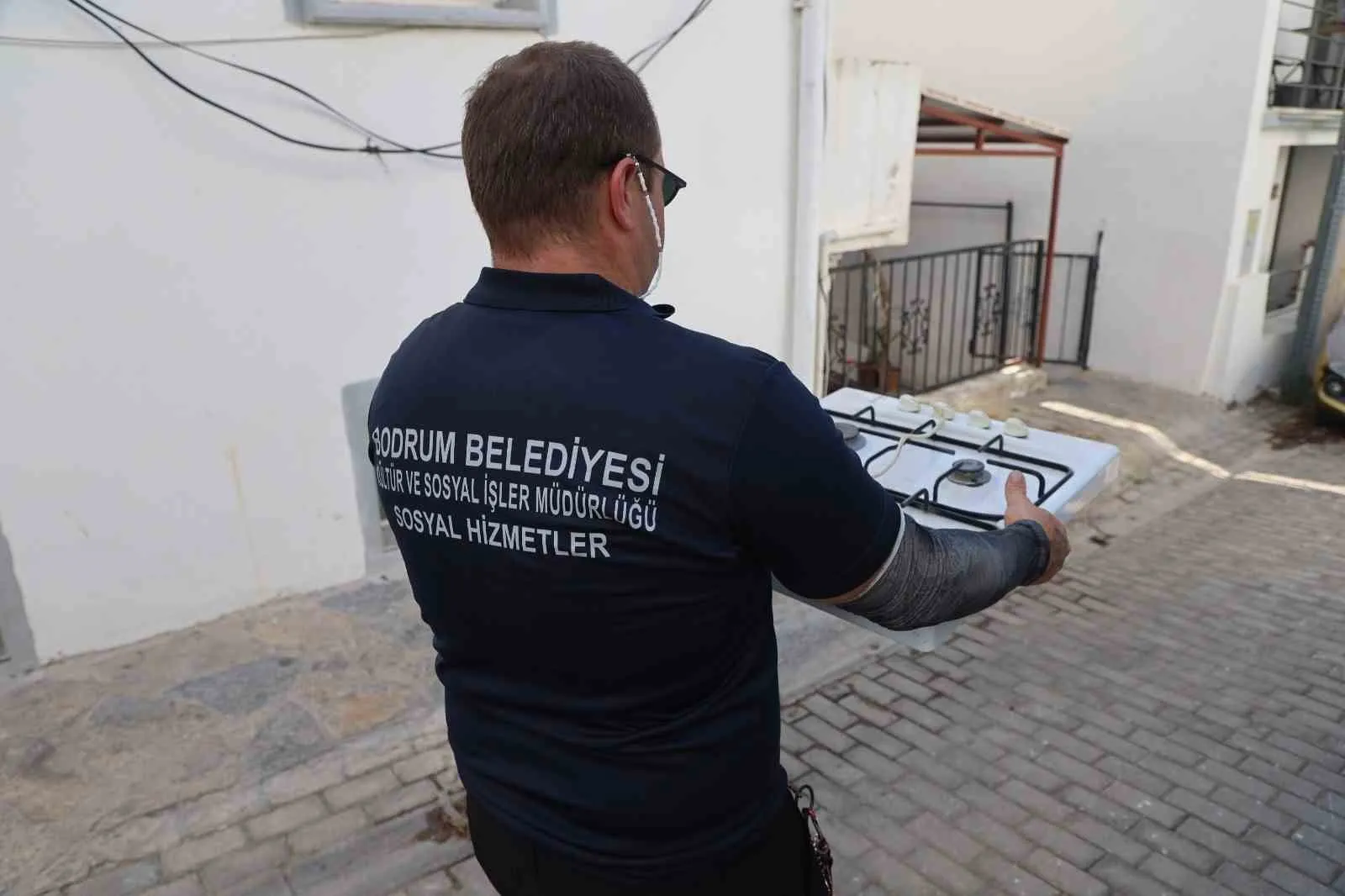 Bodrum'da evlerin fazla eşyası ihtiyaç sahiplerinin yüzünü güldürüyor
