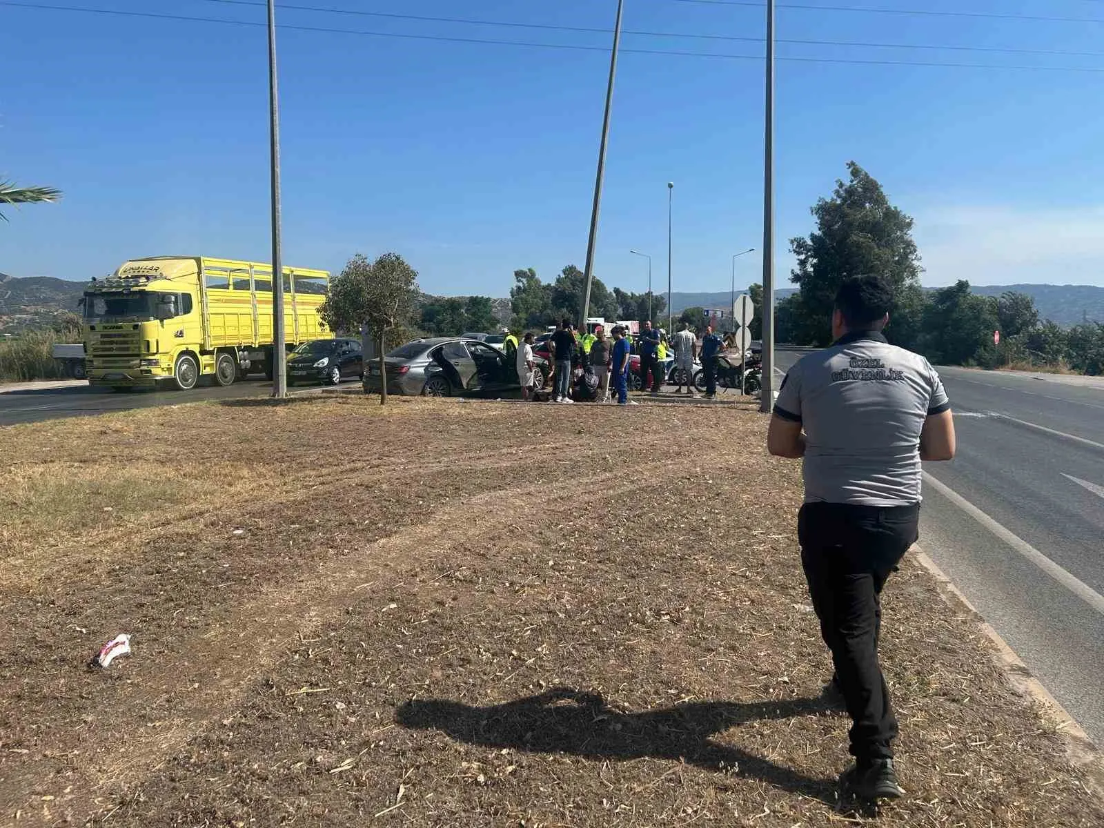 Aydın’da direksiyon hakimiyeti kabusa dönüştü: Aydınlatma direği otomobili durdurabildi
