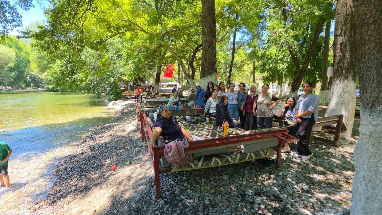 Nazilli’de incir mesaisi öncesi büyük buluşma: Doğanın kalbinde moral depoladılar
