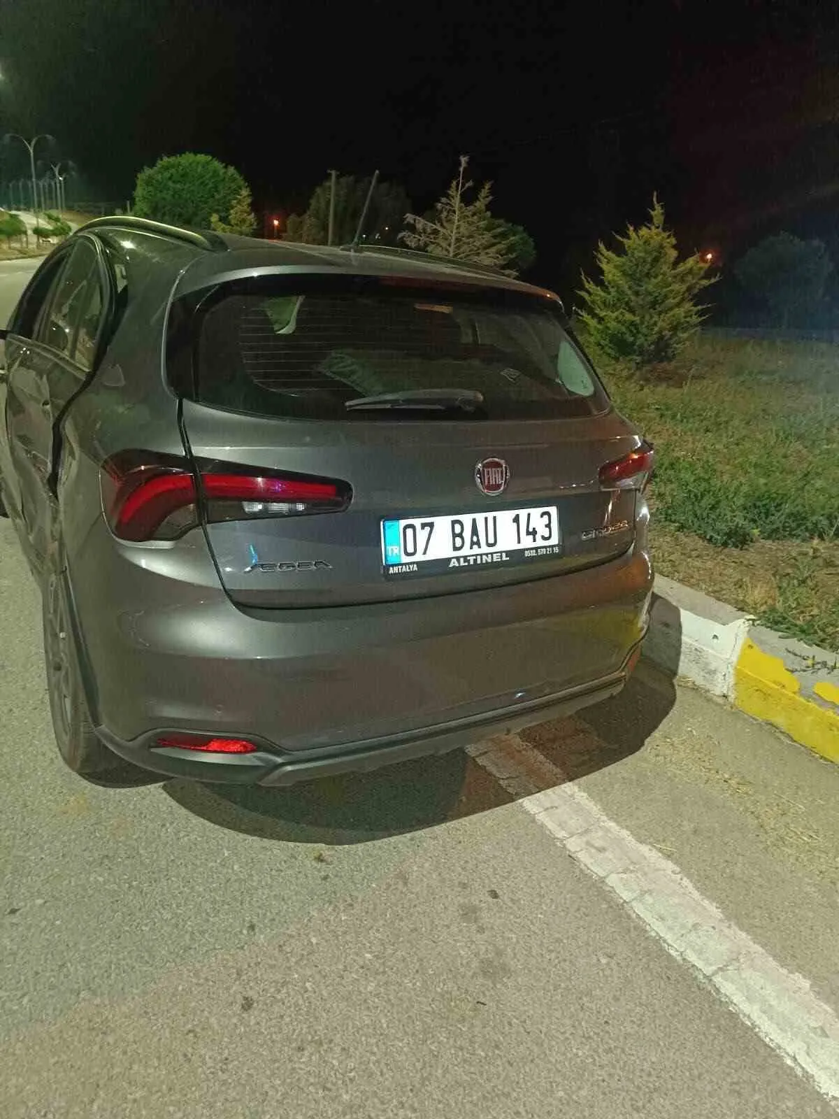 Afyonkarahisar'da trafik kazası: İki araç çarpıştı, 4 kişi hastanelik oldu