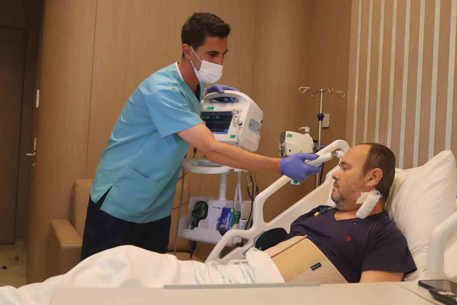 Diyaliz makinesinden özgürlüğe: 12 yıllık bekleyiş "çift nakil" ile son buldu