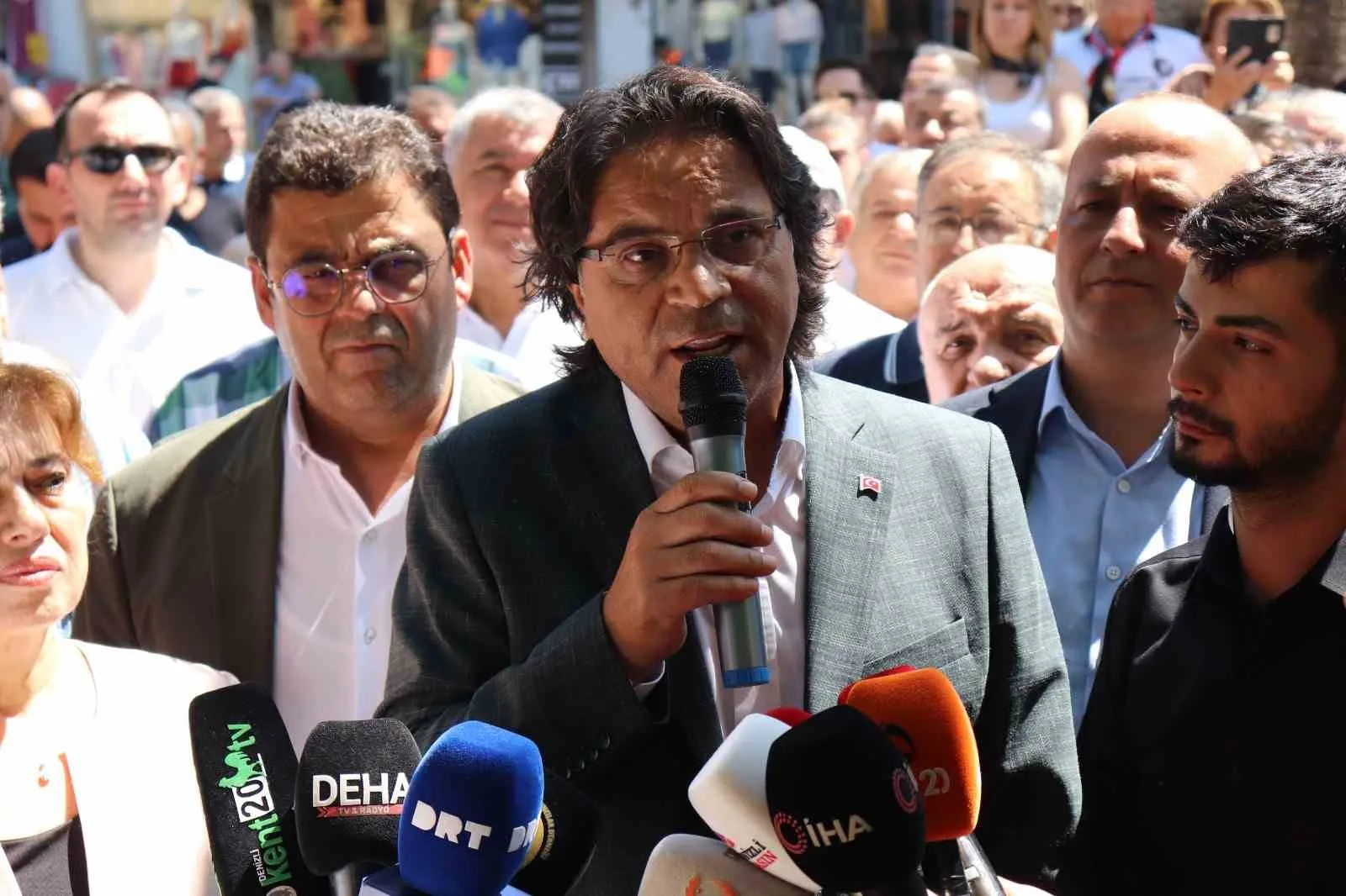 Denizli siyasetinde deprem: 19 ilçe örgütü rotayı Yeni Parti’ye çevirdi