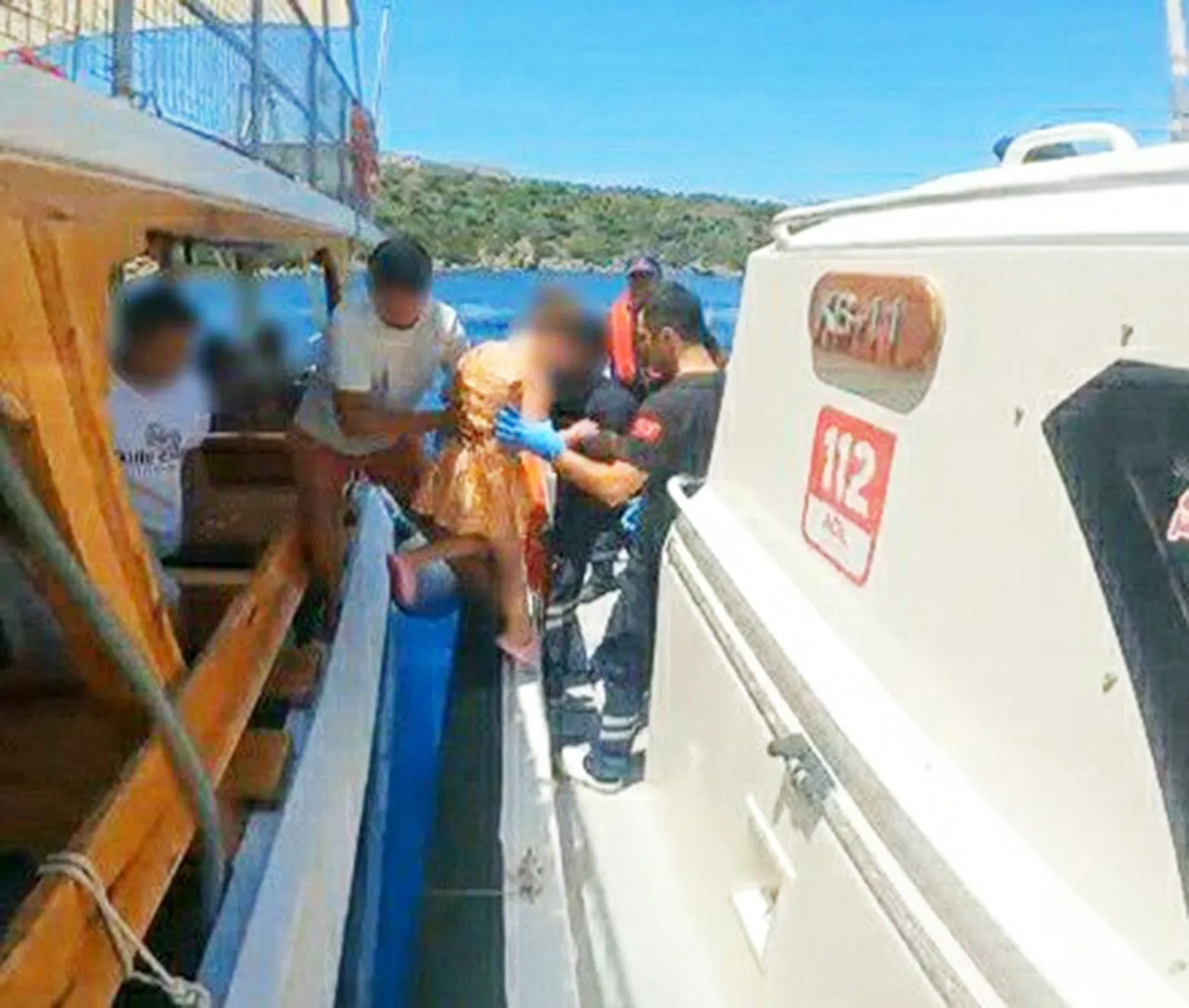 Muğla denizlerinde iki ayrı noktada zamana karşı yarış: Sahil Güvenlik hayat kurtardı