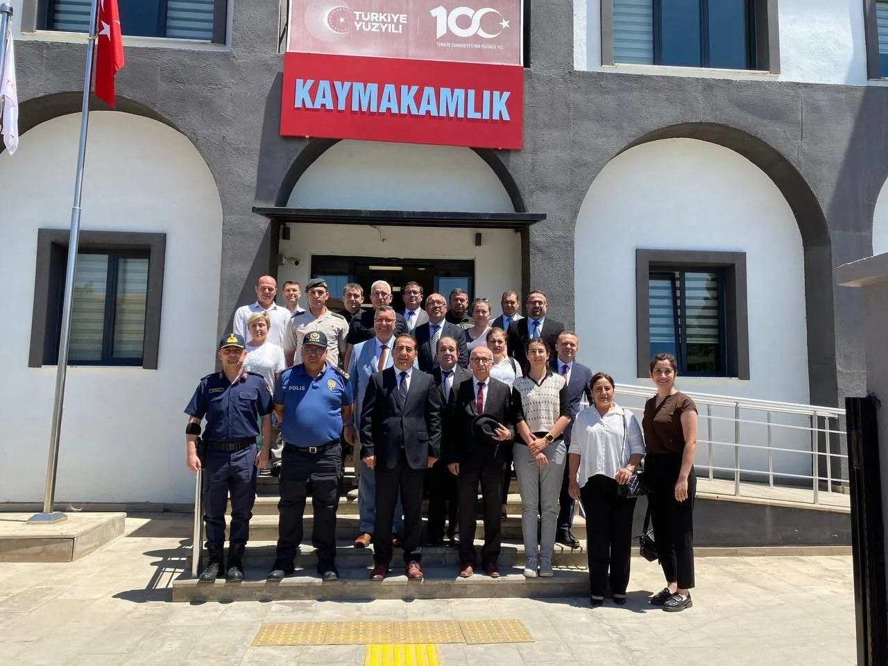 Alaşehir’de yeni dönem: Kaymakam Ercan Öter mesaisine başladı