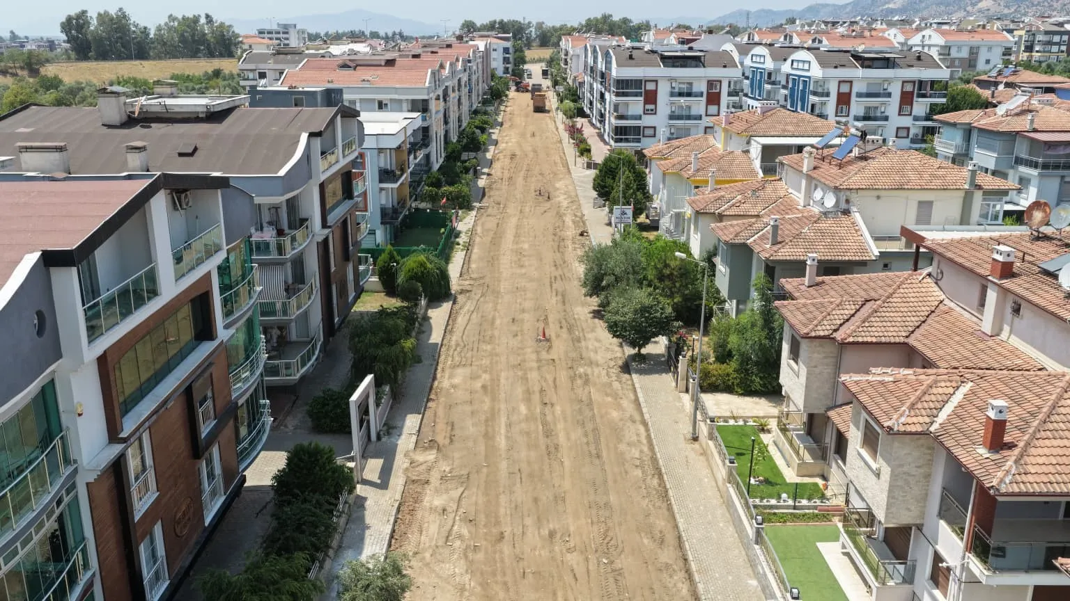 Efeler’de ulaşım konforu artıyor: Dedekuyusu Caddesi baştan aşağı yenileniyor