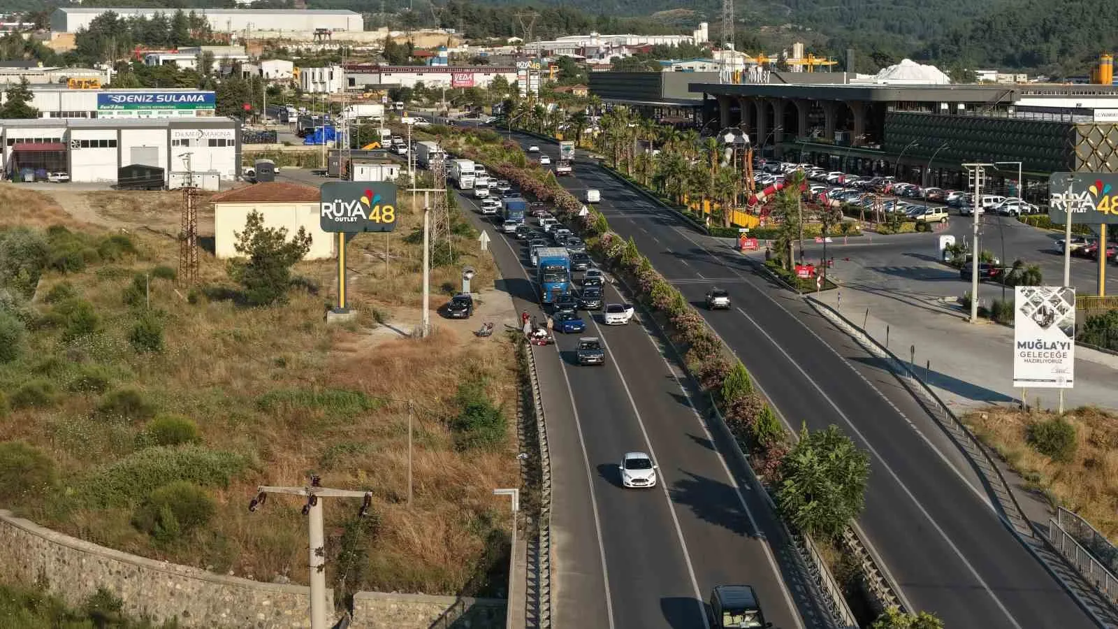 Muğla yolunda motosikletli kaza: Sürücü direksiyon hakimiyetini kaybetti