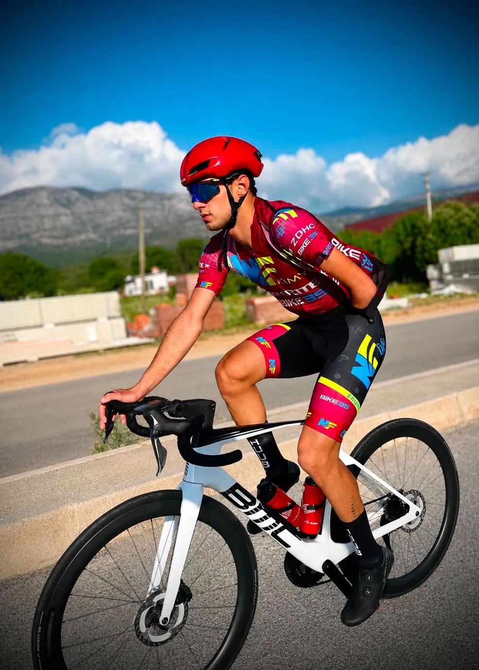 Denizlili pedalın Avrupa sınavı: Kramplara rağmen pes etmedi