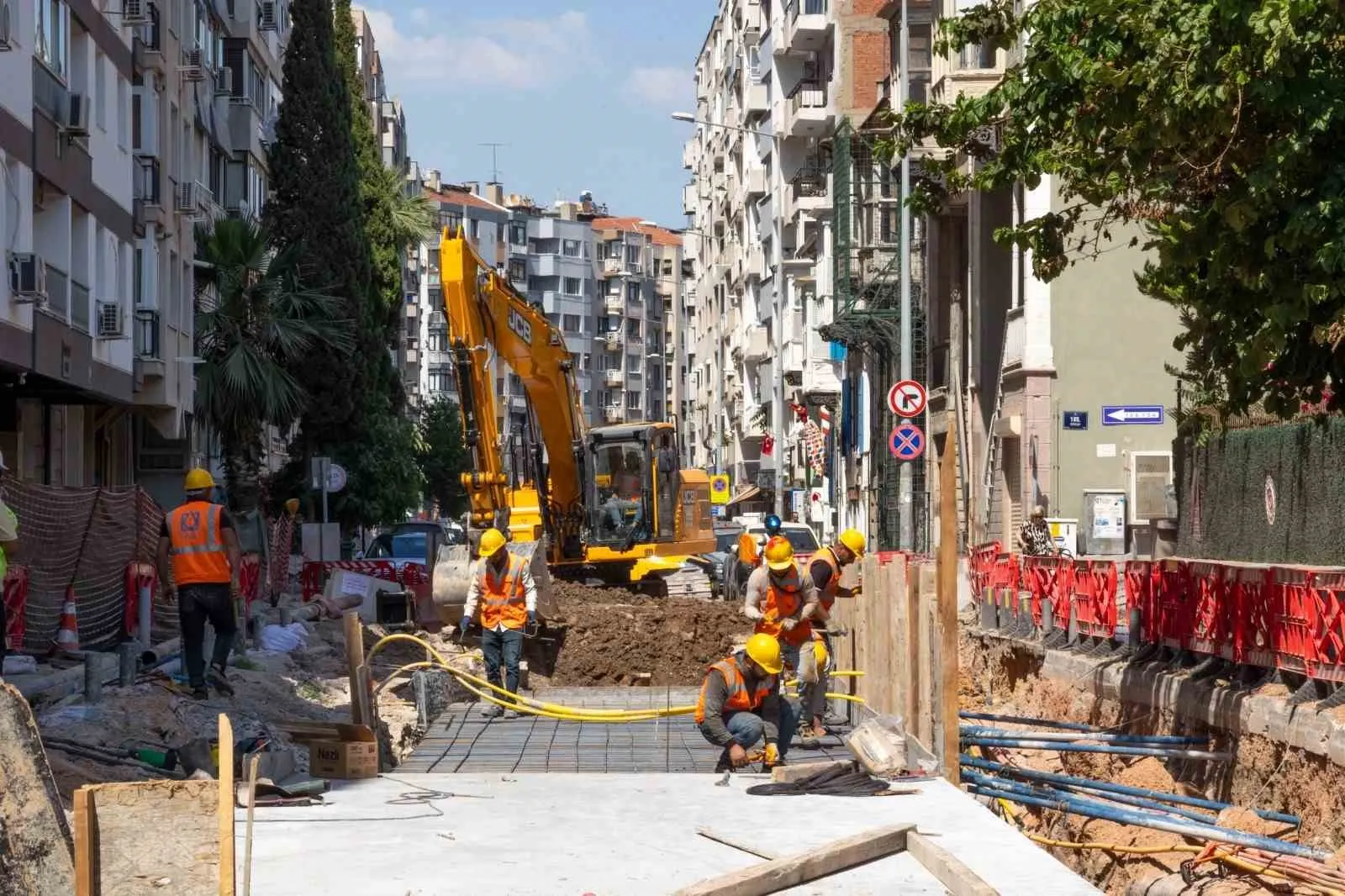 İzmir'in yer altı röntgeni çekiliyor: 140 kilometrelik dev dönüşüm başlıyor