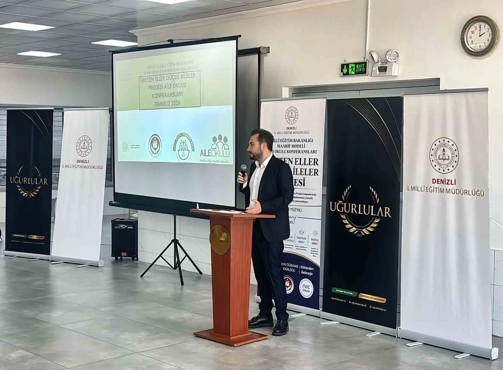 Fabrika çatısı altında okul heyecanı: 400 çalışana rehberlik eğitimi