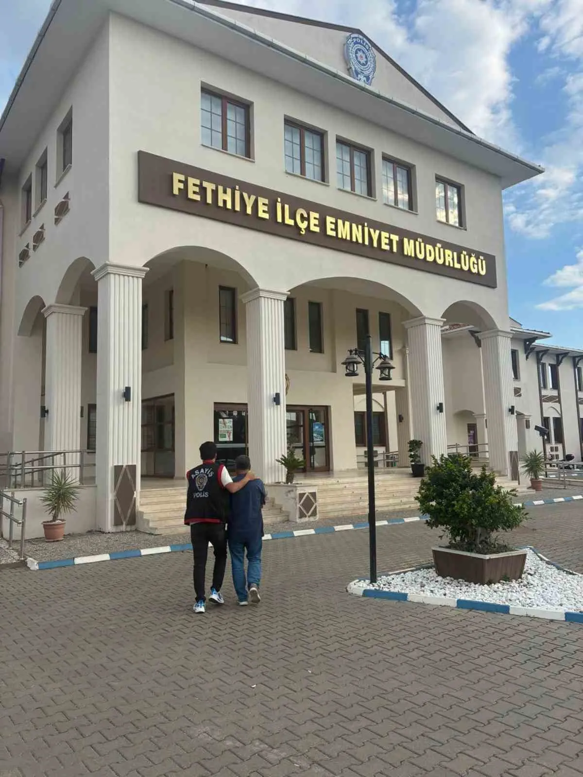 Muğla emniyetinden suçlulara geçit yok: Bir ayda yüzlerce yakalama