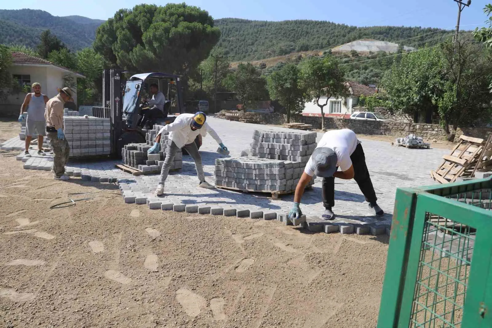 Dualar Mahallesi’nde beklenen gün geldi: Sosyal tesis inşaatı hız kazandı