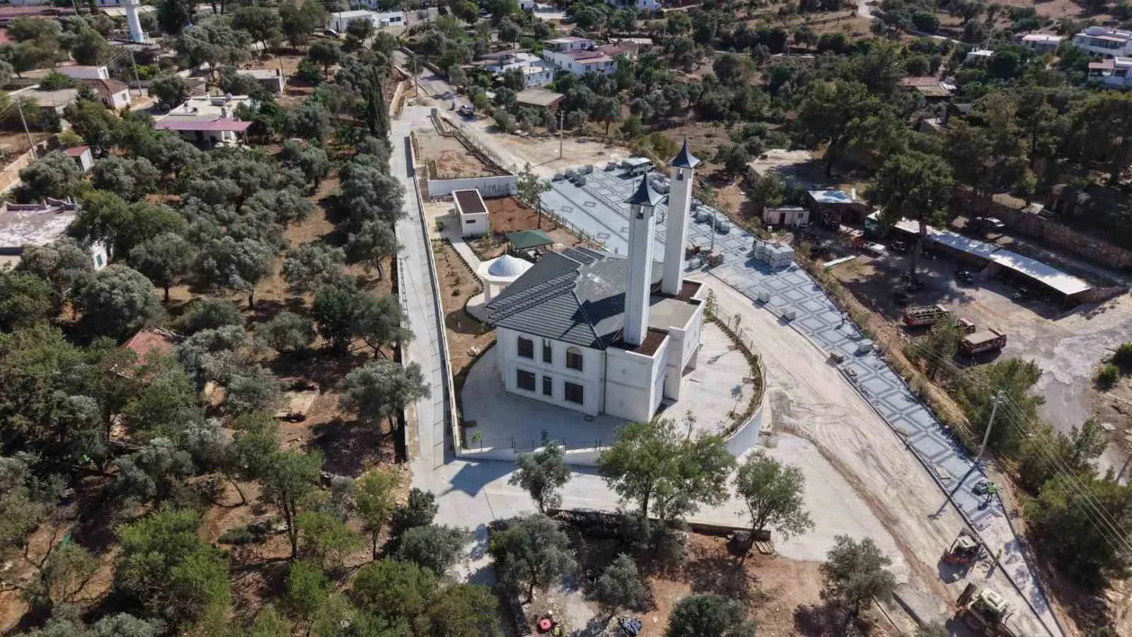 Bodrum'da mahalle meydanlarına modern dokunuş: Çamlık'ta hummalı çalışma