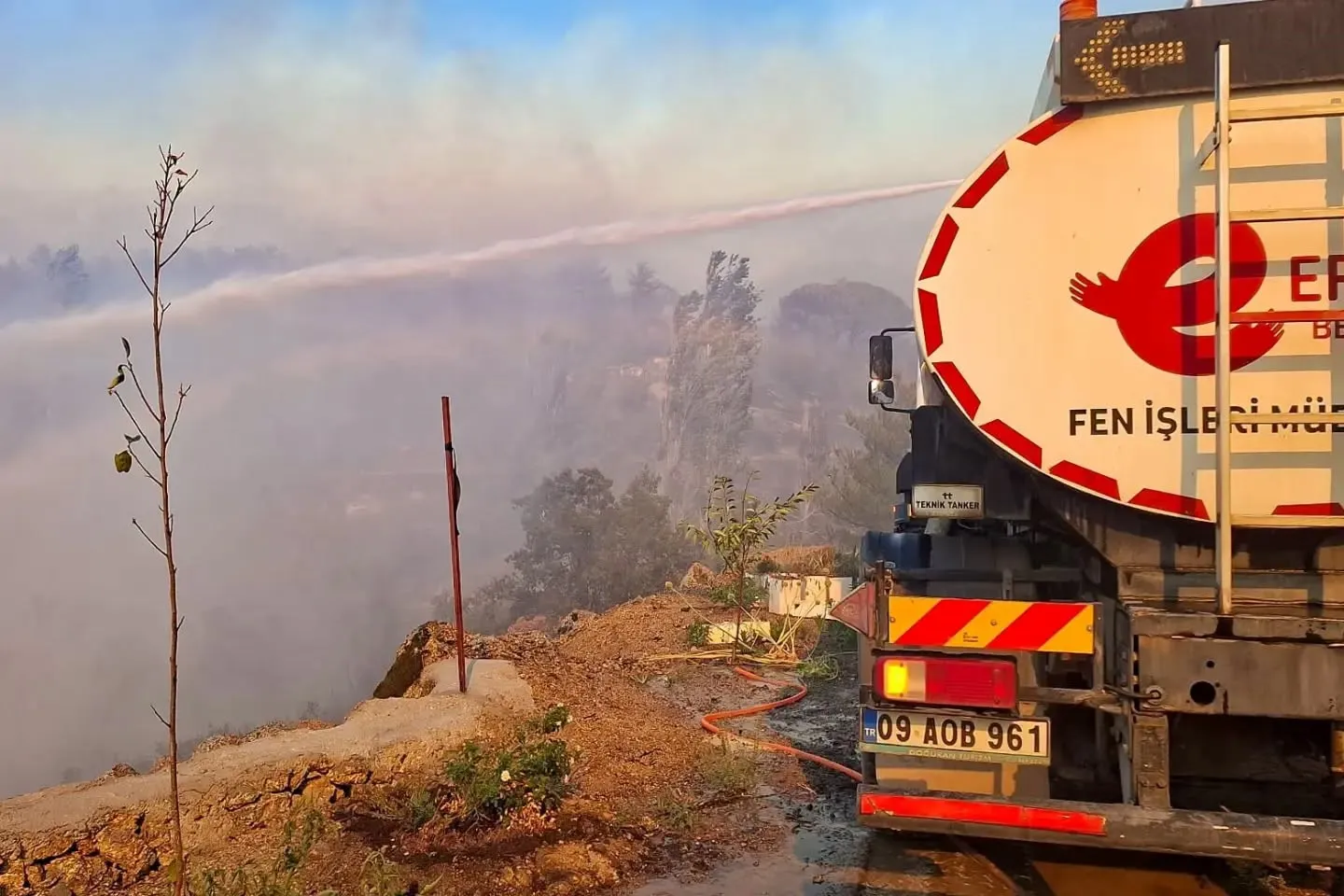 Alevlerle mücadelede Efeler dayanışması: Başkan Yetişkin’den Çine’ye tam destek