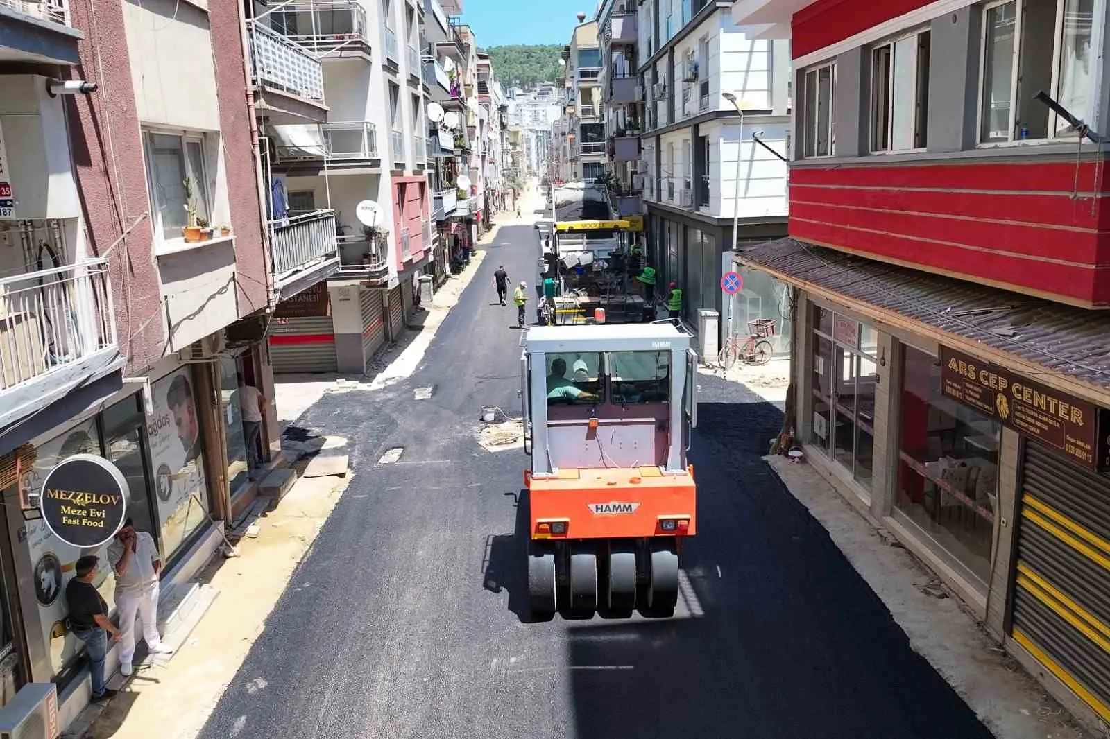 Efeler'de ulaşım seferberliği: Başkan Yetişkin çalışmaları yerinde denetledi