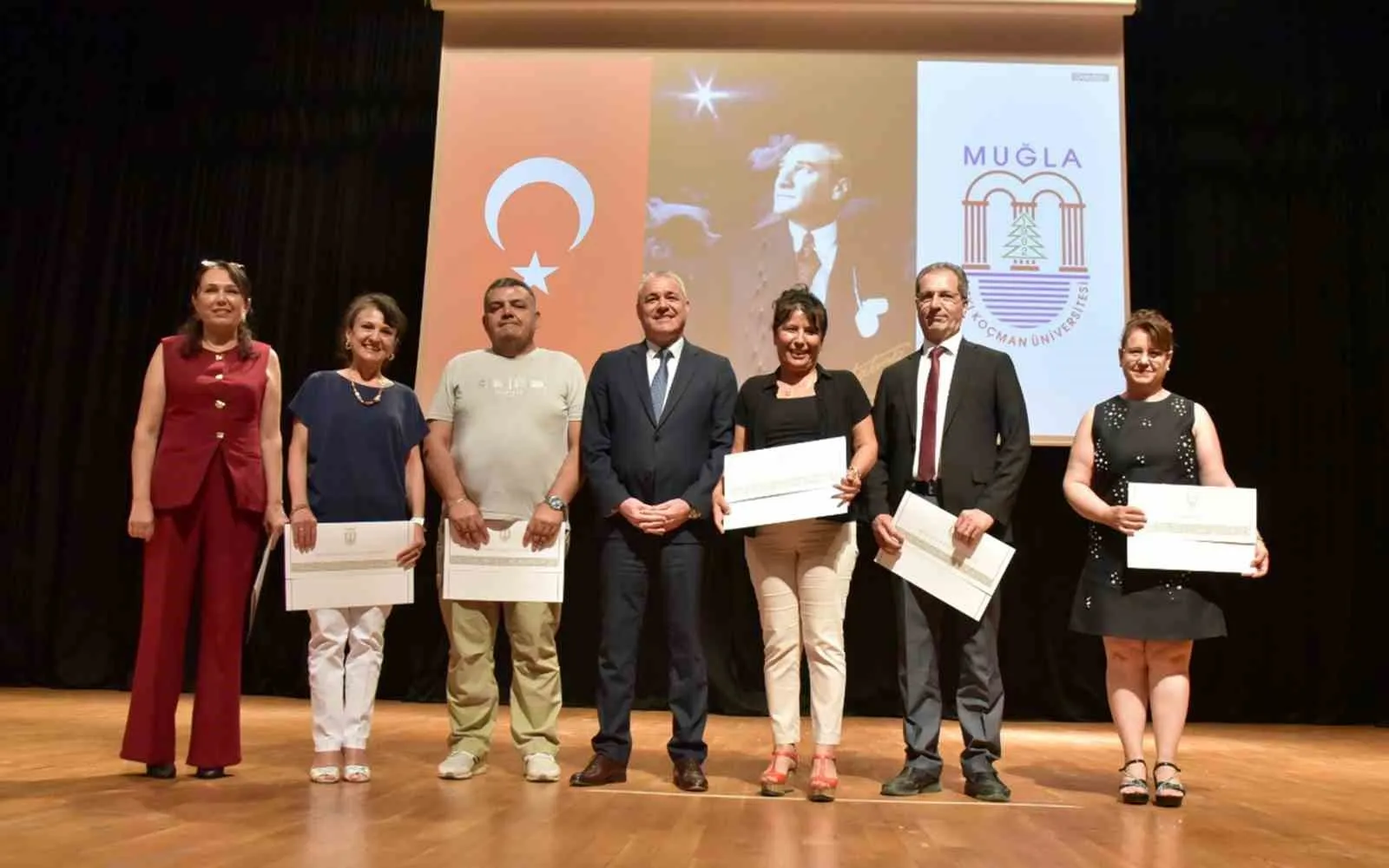 MSKÜ’de kariyer zirvesi: Başarı belgeleri sahiplerini buldu