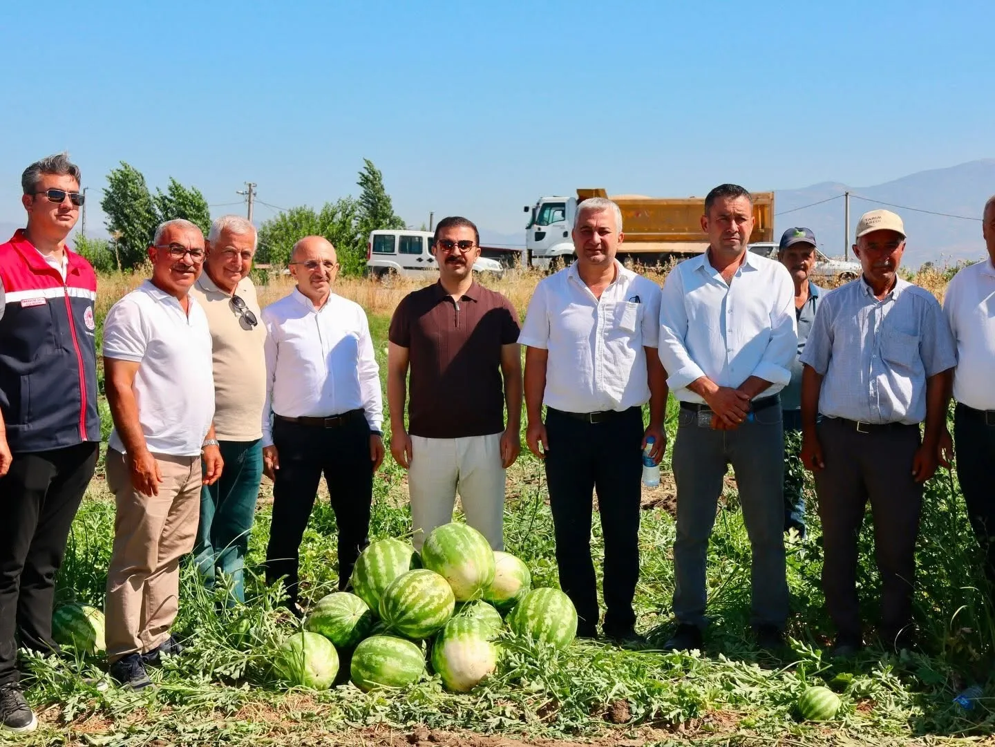 Sofraların kırmızı incisi Koçarlı’da gün yüzüne çıktı: Hasat bereketi başladı