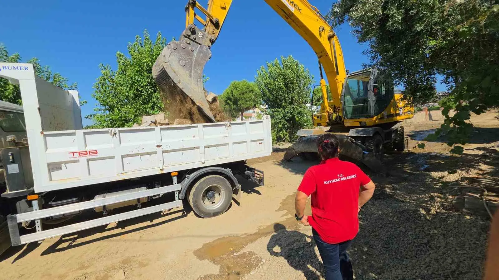 Kuyucak’ta sokaklar yenileniyor: Hedef 2026’da tamamen modern bir ilçe