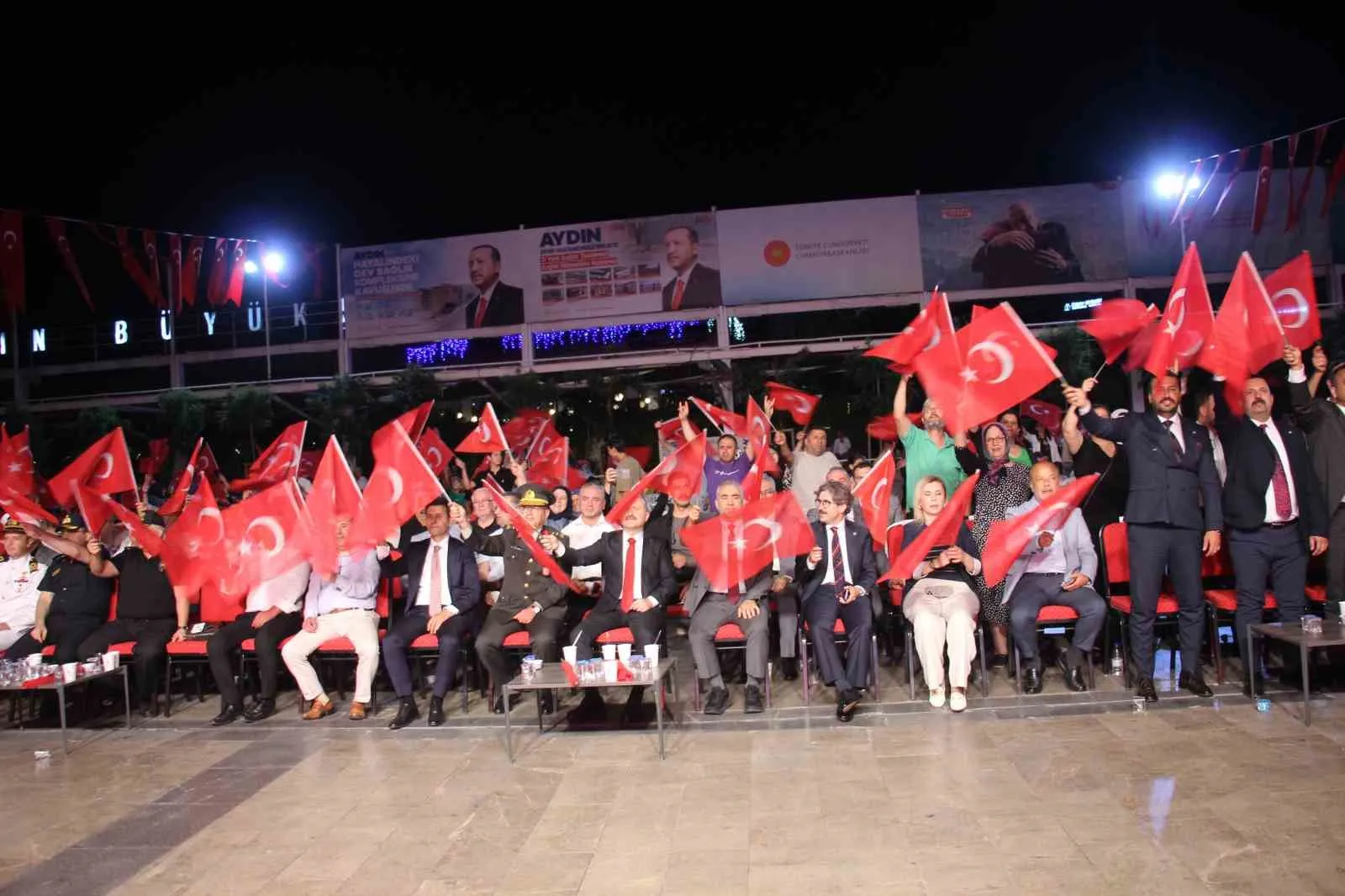 Aydın’da 15 Temmuz vurgusu: Milli irade nöbeti meydanları doldurdu