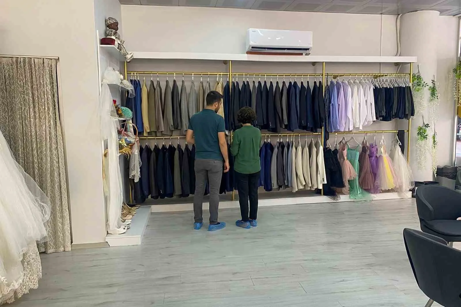 Düğün masraflarına Efeler Belediyesi’nden dev destek: Hayallerdeki kıyafetler artık ücretsiz