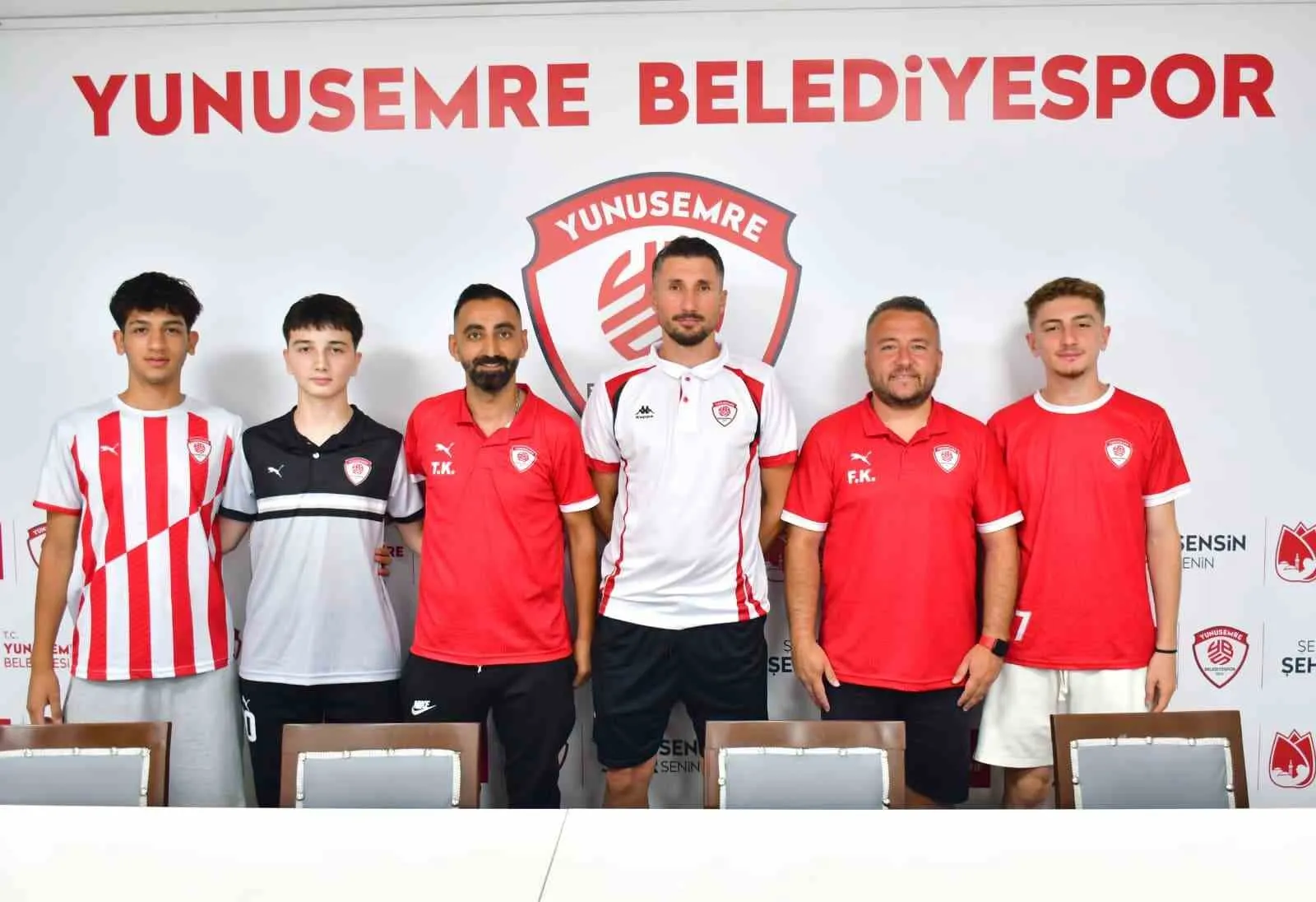 Yunusemre Belediyespor'da yeni dönem: Genç yeteneklere deneyimli emanetçiler
