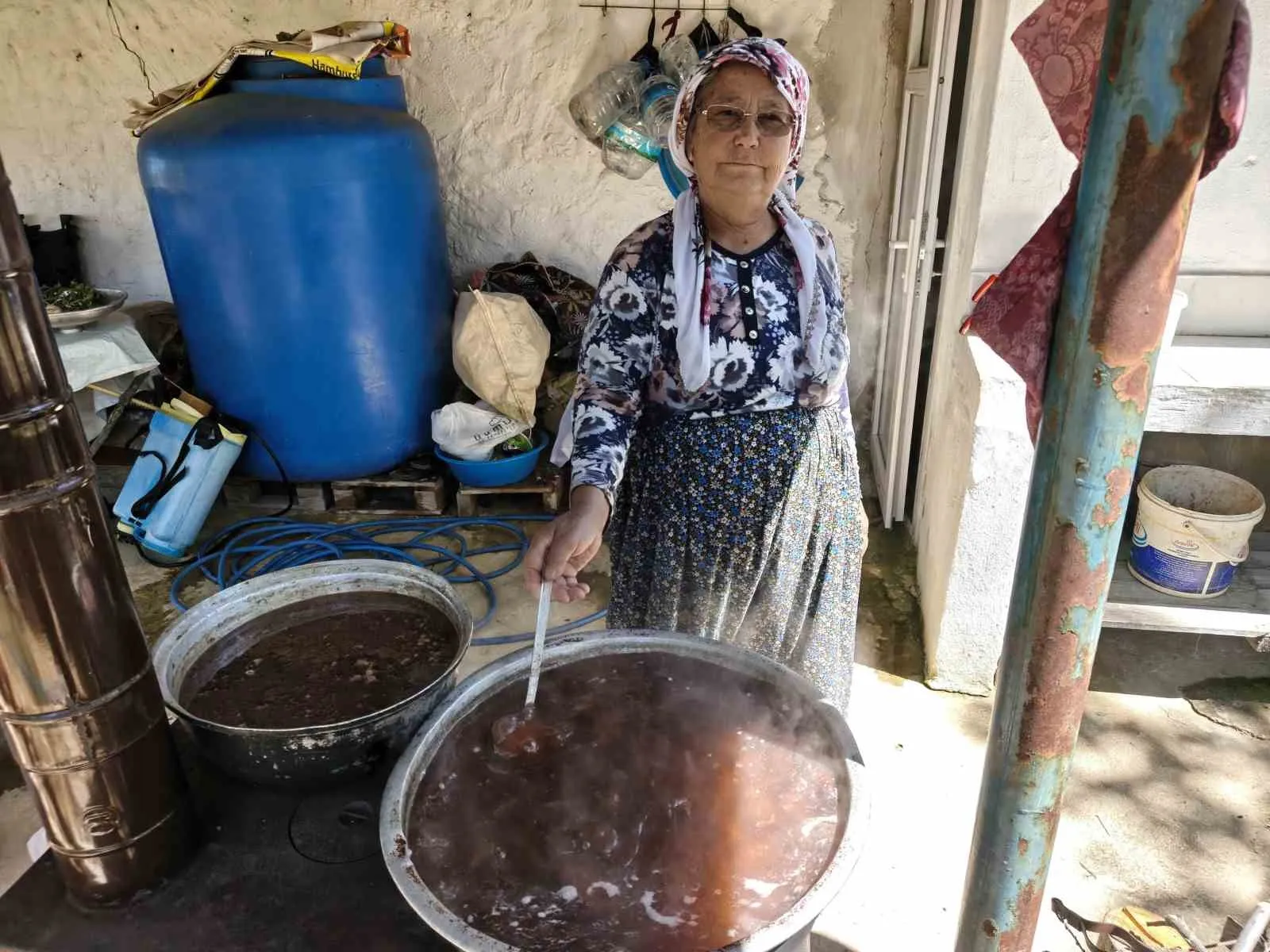Ovacık yaylasında 80 yıllık tecrübe: Doğanın şifalı iksiri kozalak pekmeziyle sağlığı koruyor