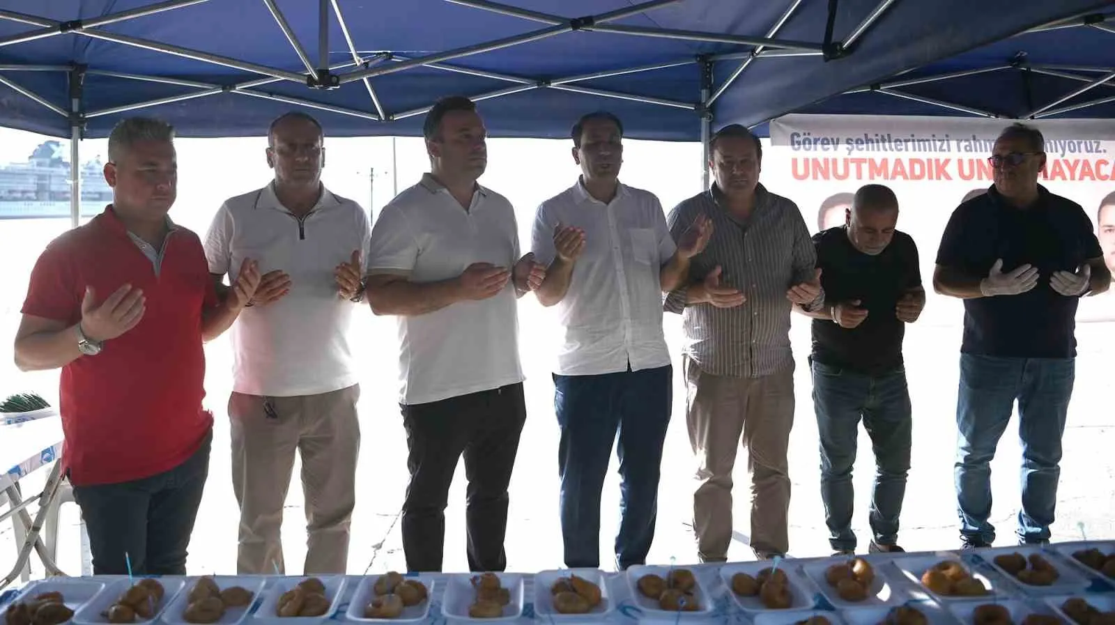 Kuşadası'nda hüzünlü yıl dönümü: Emekçiler dualarla yad edildi