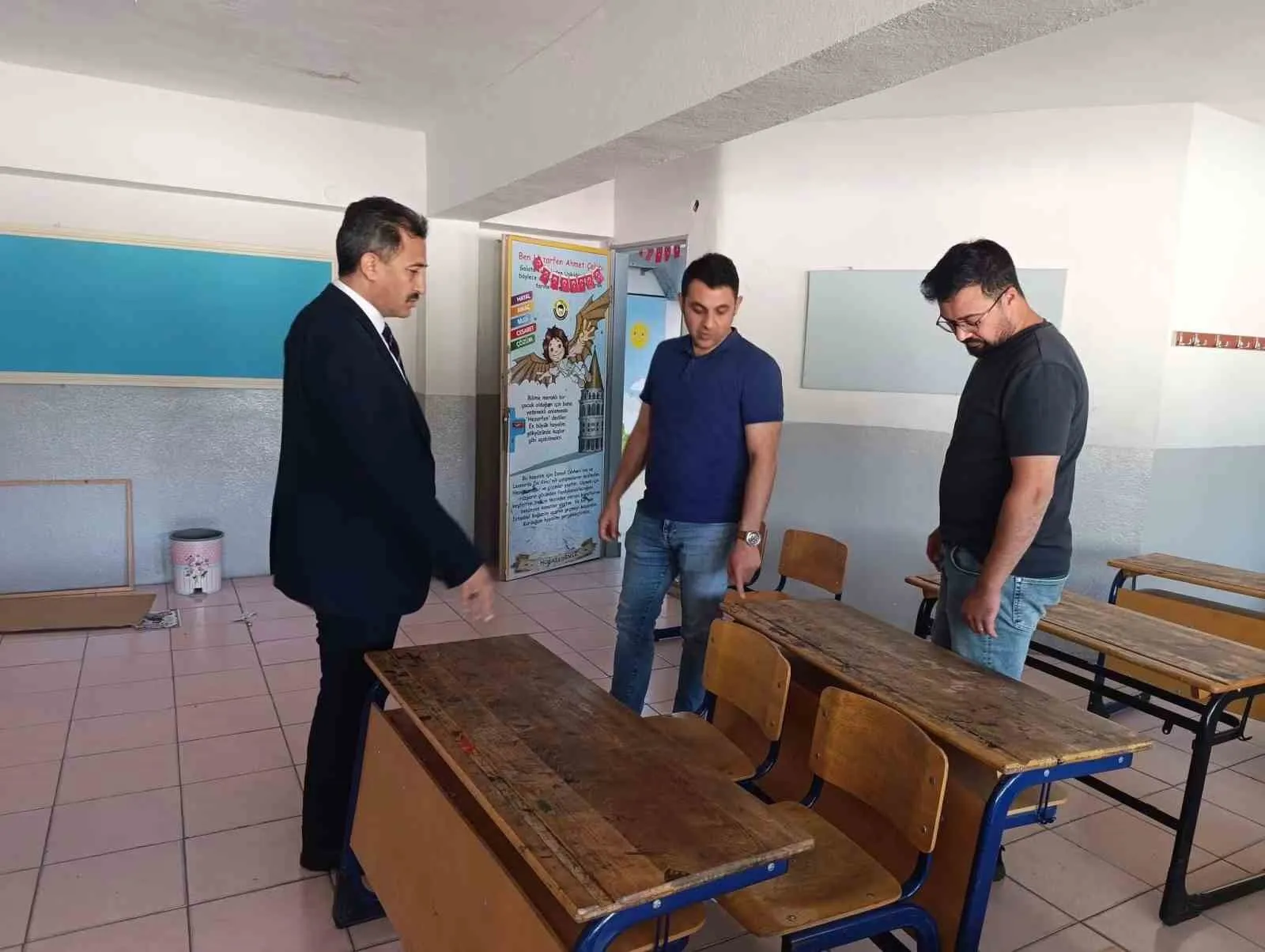 Bolvadin’de okullar yeni döneme pırıl pırıl hazırlanıyor