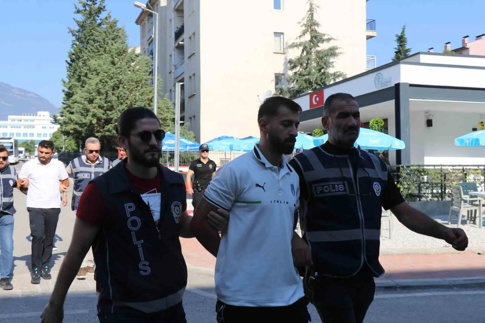 Denizli’deki eğlence mekanı baskınında karar çıktı: 4 şüpheli parmaklıklar ardında