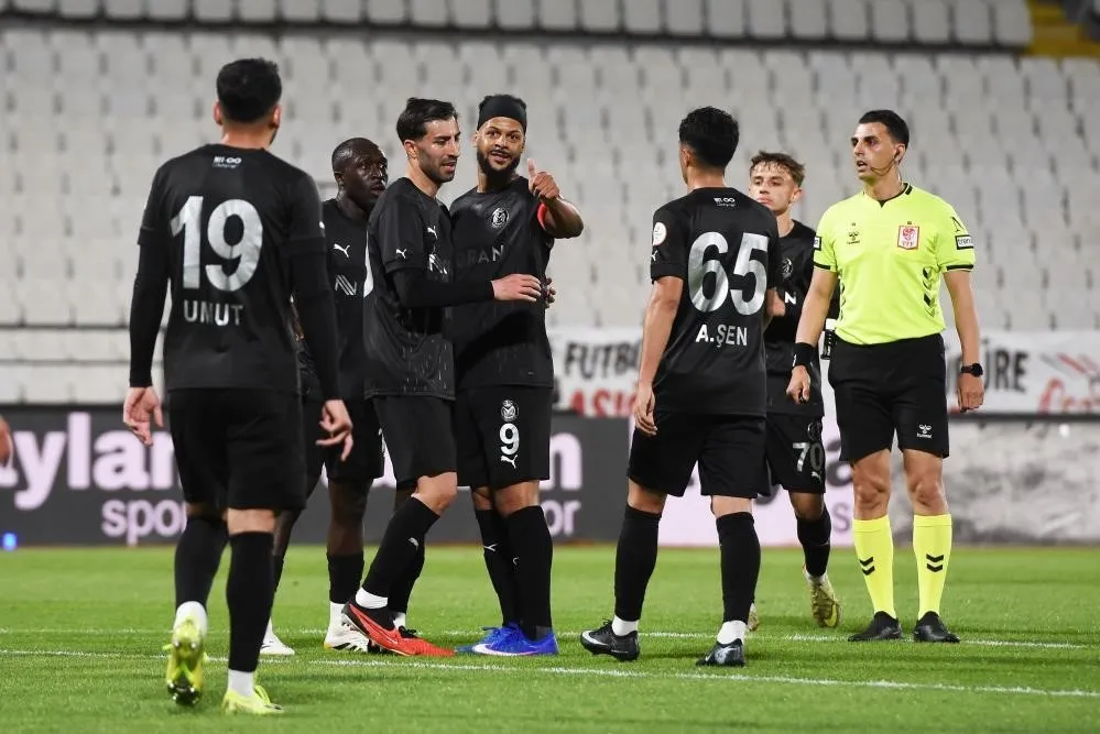 Manisa FK’nın yeni sezon yol haritası çizildi: Perde Bolu’da açılıyor