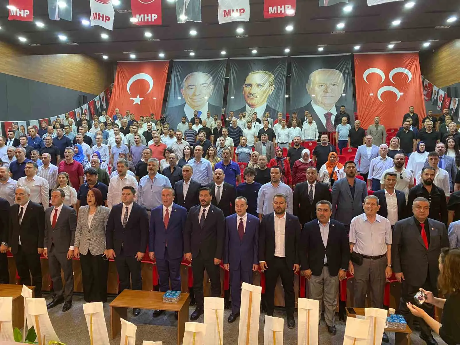 MHP Nazilli Kongresi'nde dikkat çeken sözler: Cihangiroğlu'ndan isim vermeden sert uyarı