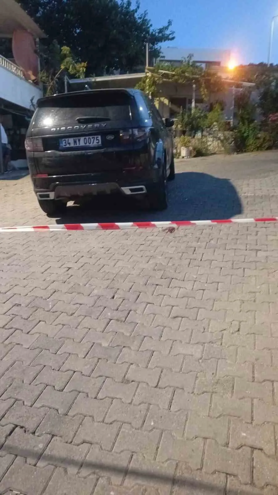 Bodrum'da dehşet anları: Yolda yürüyen talihsiz adam cipin altında can verdi