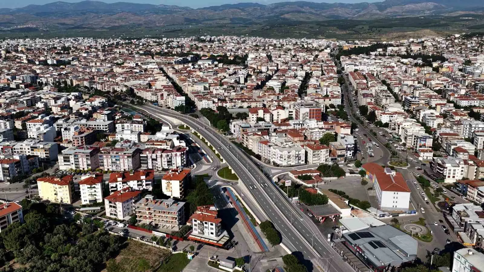 Manisa trafiğinde düğüm çözülüyor: İki kritik noktaya köprülü kavşak geliyor